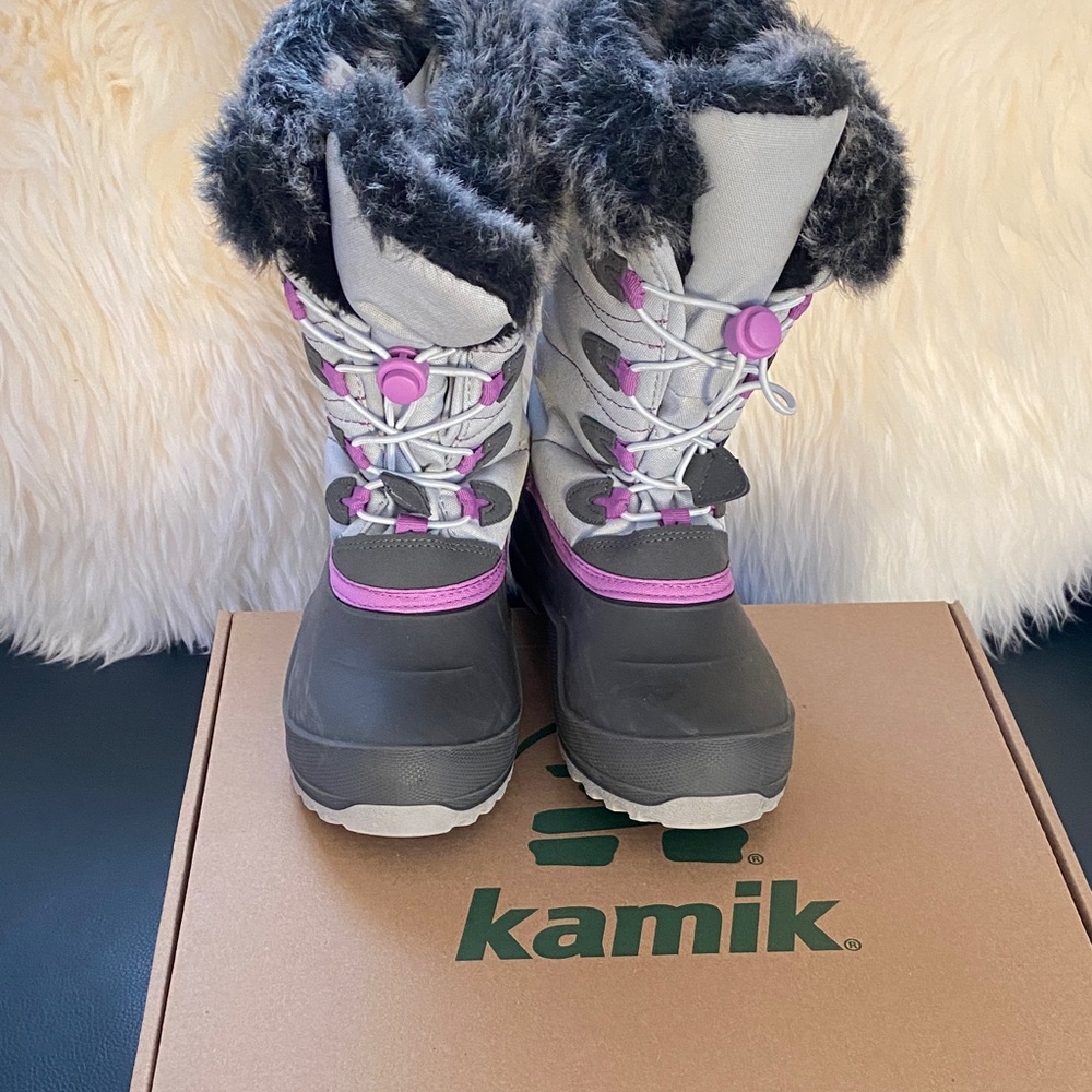 Kamik Girls Gray and Pink Insulated Snow Boots